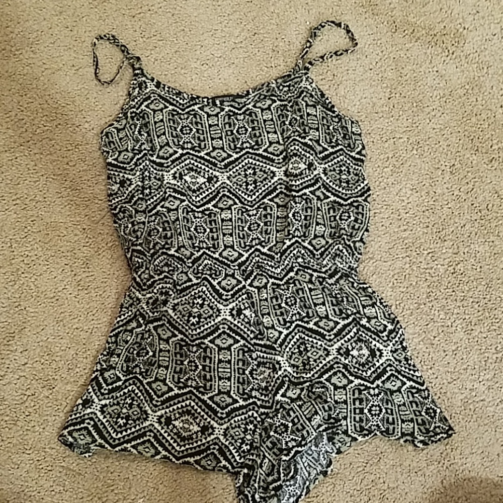 (4 For $10) Forever 21 Aztec Stretchy romper